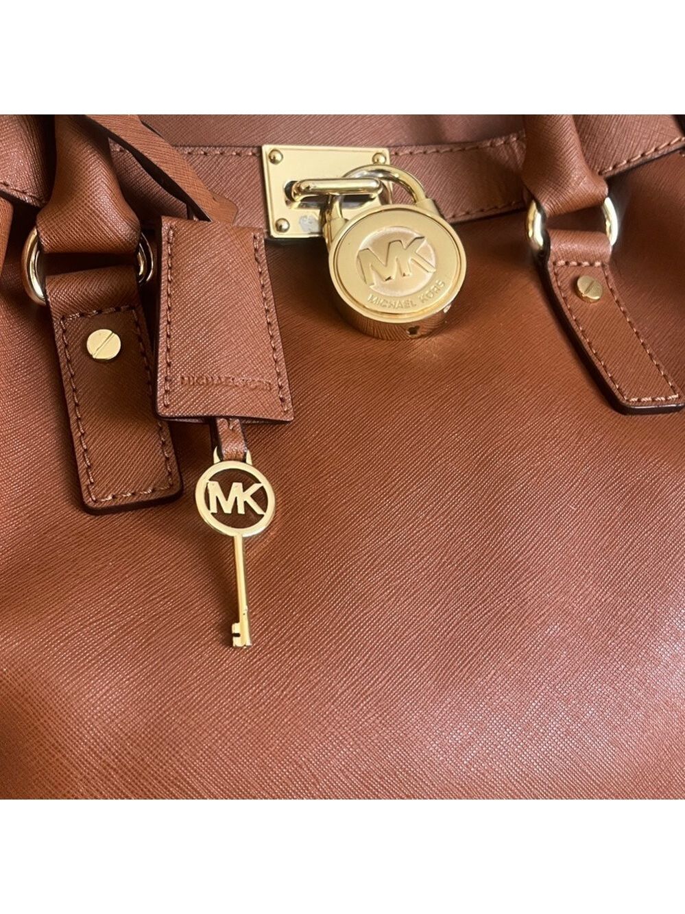 Michael Kors Large Hamilton Bag - Picture 14 of 16
